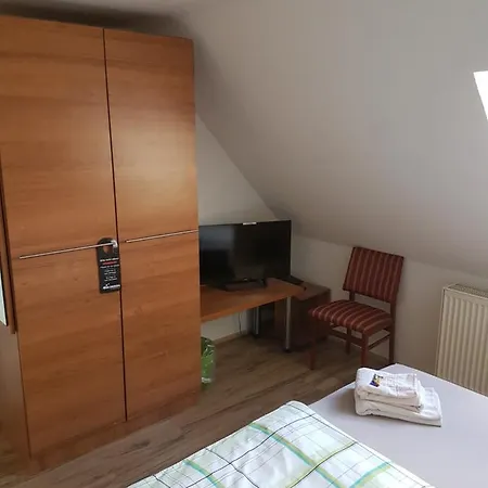 Zur Eiche Casa de hóspedes
