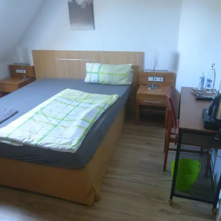 Zur Eiche Casa de hóspedes Drebenstedt