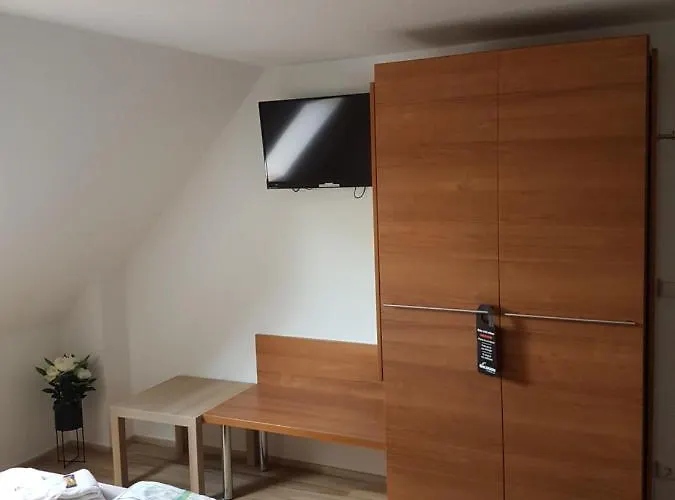 Konukevi Zur Eiche 3*