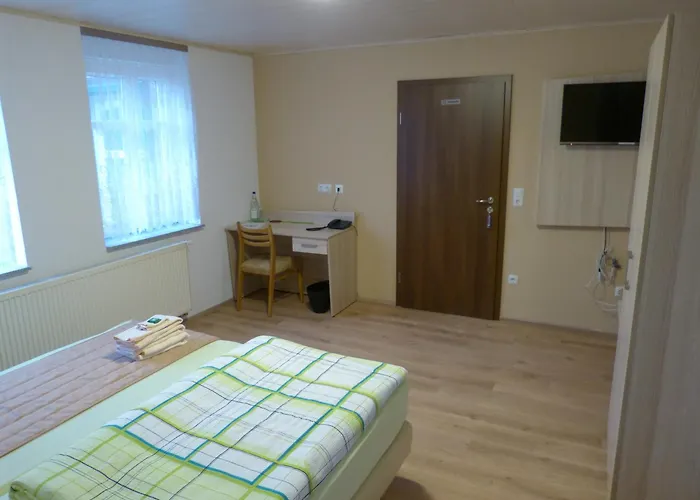 Konukevi Zur Eiche 3*