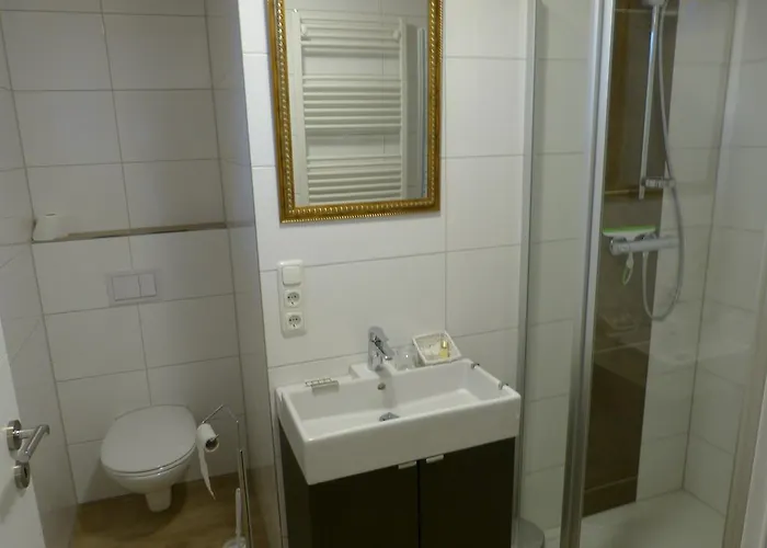 Konukevi Zur Eiche 3*